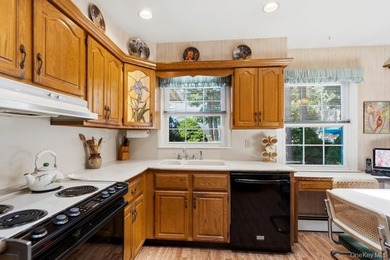 Don't Miss this Spacious Ranch with Nice Entrance Seating Area - photo 9
