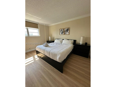 Beautiful 1 bed and one and a half bath, upgraded unit , Awesome - photo 10