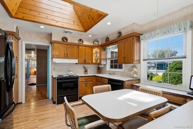 Don't Miss this Spacious Ranch with Nice Entrance Seating Area - photo 10