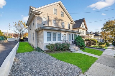Semi attached property...Welcome to 17 Mount Joy Place in New - photo 2