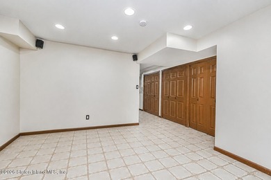 Welcome to 833 Rensselaer Avenue, a spacious semi-attached home - photo 19