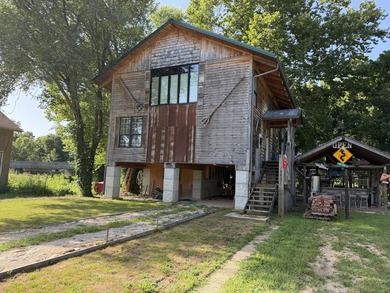 One-of-a-Kind Riverfront Retreat in ThomasvilleDiscover a truly - photo 1
