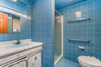 Welcome to 833 Rensselaer Avenue, a spacious semi-attached home - photo 21