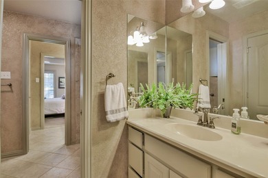 FIRST CLASS PERFECTION! Beautiful personally custom-built home - photo 22