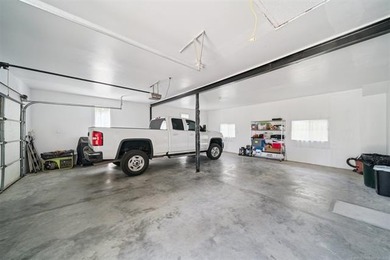 Beautiful 1 owner home on well groomed acreage complete with - photo 28