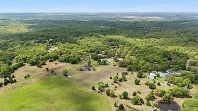 Beautiful 1 owner home on well groomed acreage complete with - photo 41