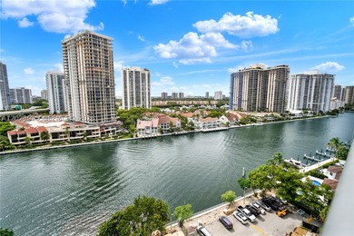 Spacious 1 bedroom, 1.5 bathroom residence with over 1,000 sq - photo 3