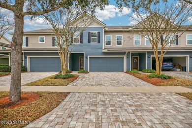 (private lake, pond, coastal) Townhome/Townhouse For Sale in Ponte Vedra Florida