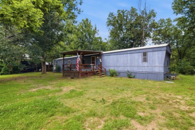 Welcome to this charming 3 bed, 2 bath home set on 1.13 acres - photo 4