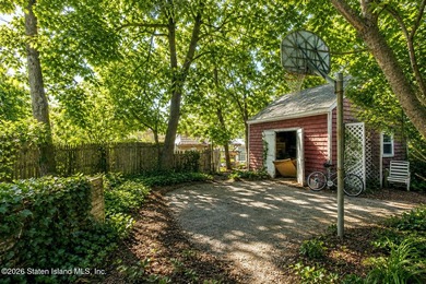 Offered for the first time in more than half a century, this - photo 12