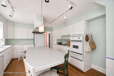 Offered for the first time in more than half a century, this - photo 24