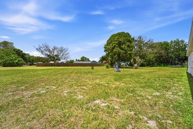 Bright and airy 3-bedroom, 2 full bath home situated on a rare - photo 33