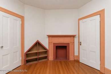 Offered for the first time in more than half a century, this - photo 33