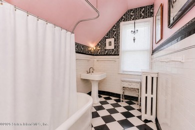 Offered for the first time in more than half a century, this - photo 37