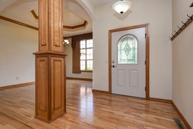 Priced below market value and ready to move into this immaculate - photo 4
