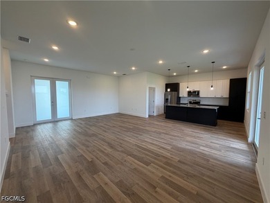Price improvement!!New Construction 3 bedroom plus Den, 3 full - photo 7