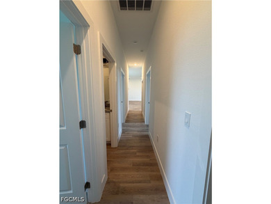 Price improvement!!New Construction 3 bedroom plus Den, 3 full - photo 8