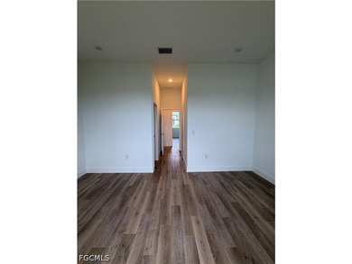 Price improvement!!New Construction 3 bedroom plus Den, 3 full - photo 10