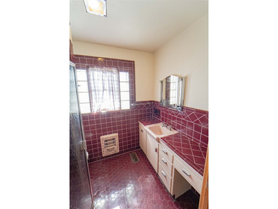 Offering 2 bedrooms, 2 bathrooms, 2,033 square feet, and - photo 8