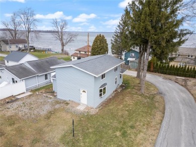 Lake Home For Sale in Bridgeport, New York