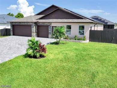 Gorgeous Fully Upgraded Home - 5 Bedrooms, 3 Full Baths, 2,757 - photo 3