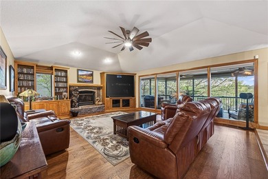 Experience Bella Vista living with this beautiful Gene Knight - photo 17