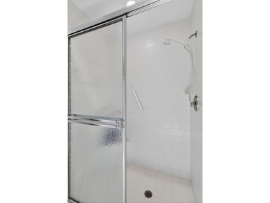 Owner offering up to $5,000 toward closing costs for this - photo 17