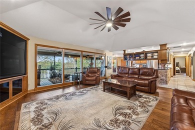 Experience Bella Vista living with this beautiful Gene Knight - photo 18