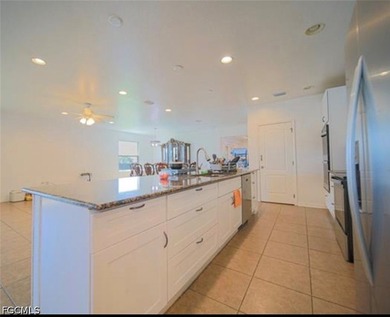 Gorgeous Fully Upgraded Home - 5 Bedrooms, 3 Full Baths, 2,757 - photo 9
