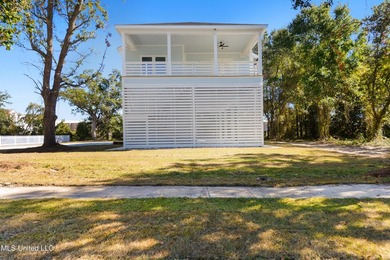 Looking for a home close to the Beach, well this is it, you can - photo 1
