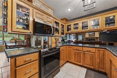 Experience Bella Vista living with this beautiful Gene Knight - photo 24