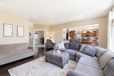Beautiful 2 story custom built home located in Sherwood area - photo 9