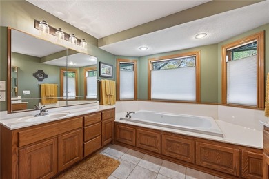 Experience Bella Vista living with this beautiful Gene Knight - photo 34