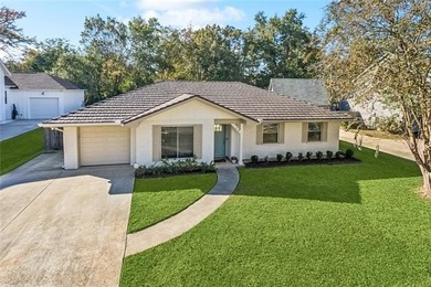 Lake Pontchartrain Home For Sale in Mandeville Louisiana