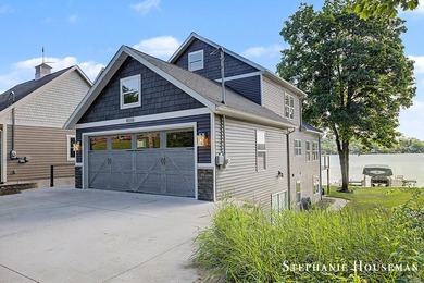 Experience unparalleled modern luxury on private, all-sports Big - photo 5