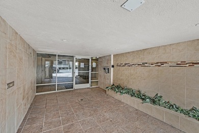 Terrific investment opportunity in Adams Point! Tenants in place