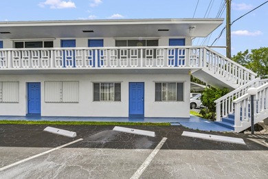 Welcome to your own slice of South Florida charm at 1950 Lake - photo 1