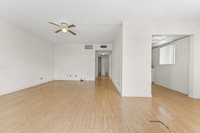 Welcome to your own slice of South Florida charm at 1950 Lake - photo 3