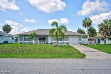 Welcome to your Florida retreat! This charming 3-bedroom - photo 1