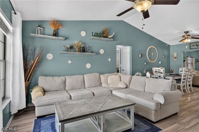 Welcome to your Florida retreat! This charming 3-bedroom - photo 9
