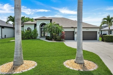 Welcome to this beautifully maintained 3-bedroom, 2-bath, 3 car - photo 3