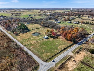 (private lake, pond, creek) Home For Sale in Centerton Arkansas