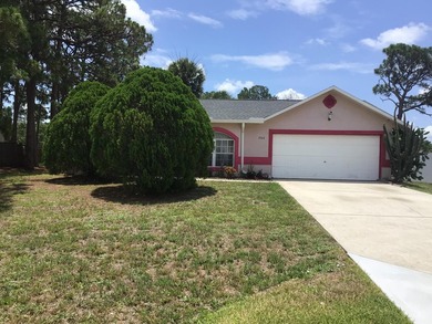 Outstanding 3 bedroom / 2 bath / 2 car garage single family home - photo 13