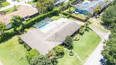 Bring your architect, designer, and vision to this South Miami - photo 2