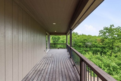 Welcome to this stunning 3-bedroom, 2.5-bath, reverse 1.5 ranch - photo 22
