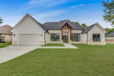 Waterfront home, 2024 build, great interior details! - Lake Home For Sale in Corsicana, Texas