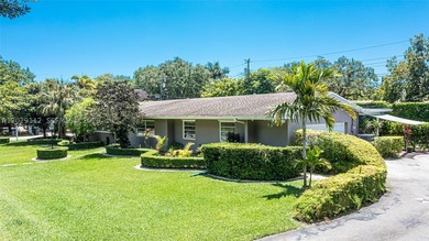 Bring your architect, designer, and vision to this South Miami - photo 3