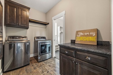 Welcome to this stunning 3-bedroom, 2.5-bath, reverse 1.5 ranch - photo 32