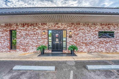 Prime Downtown Clinton Investment Opportunity! This beautifully - photo 2