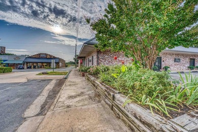 Prime Downtown Clinton Investment Opportunity! This beautifully - photo 10